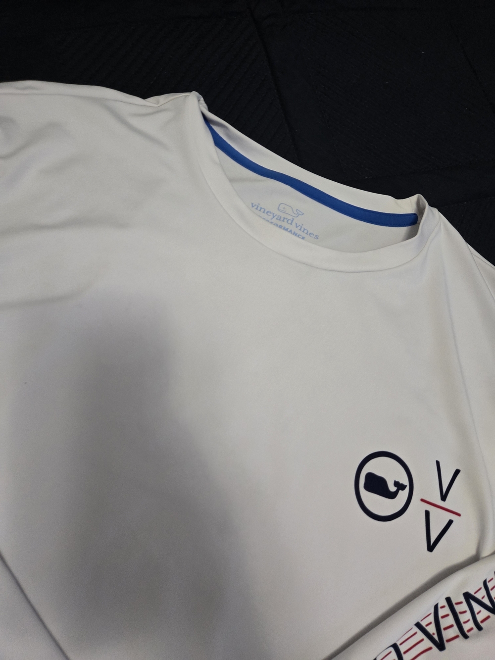 Vineyard Vines Men’s White Performance Tee Long Sleeve Xl
